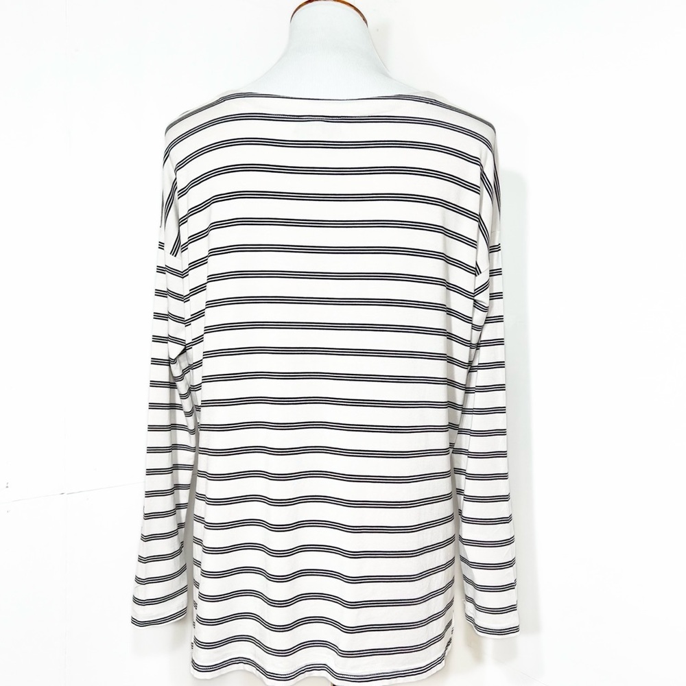 Cupcakes and Cashmere Black White Striped Split Hem Long Sleeve Buttondown Top - Picture 5 of 11